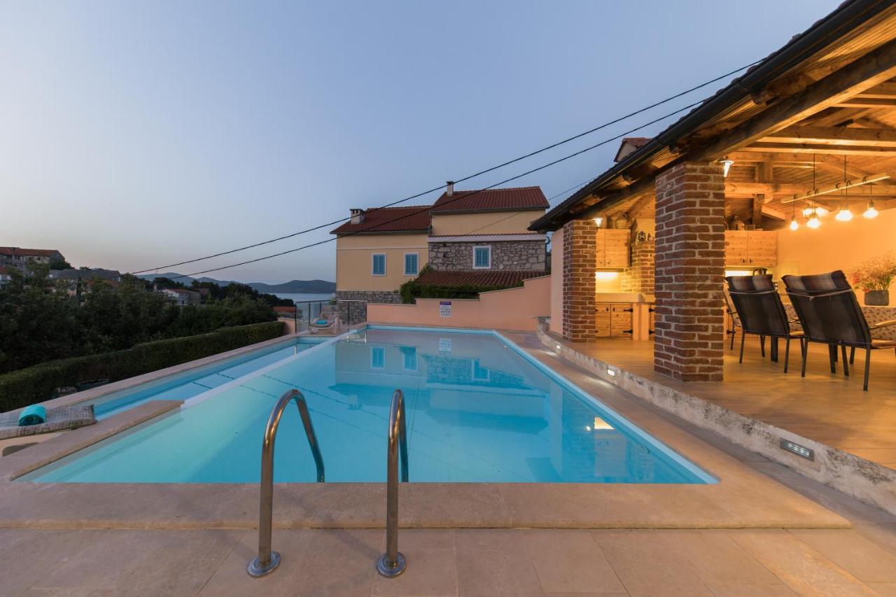 Holiday Home Lavanda Mali Iz Bagian luar foto