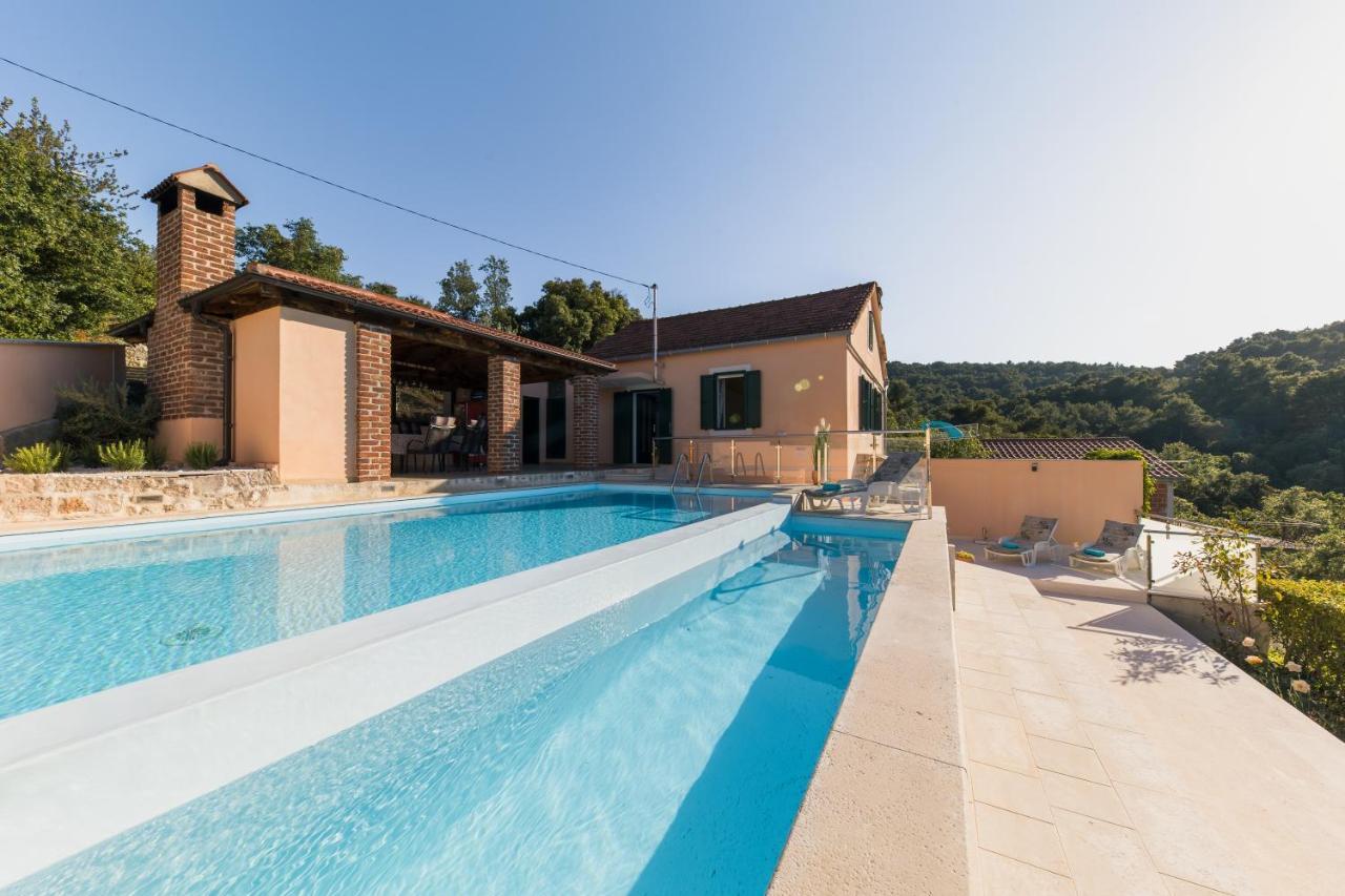 Holiday Home Lavanda Mali Iz Bagian luar foto